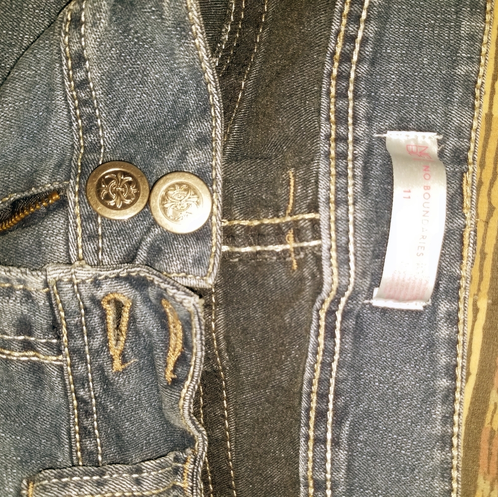 Jeans - Picture 3 of 4